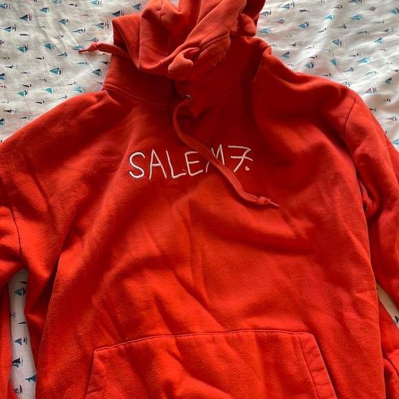 Salem 7 XL sweatshirt - Picture 1 of 4